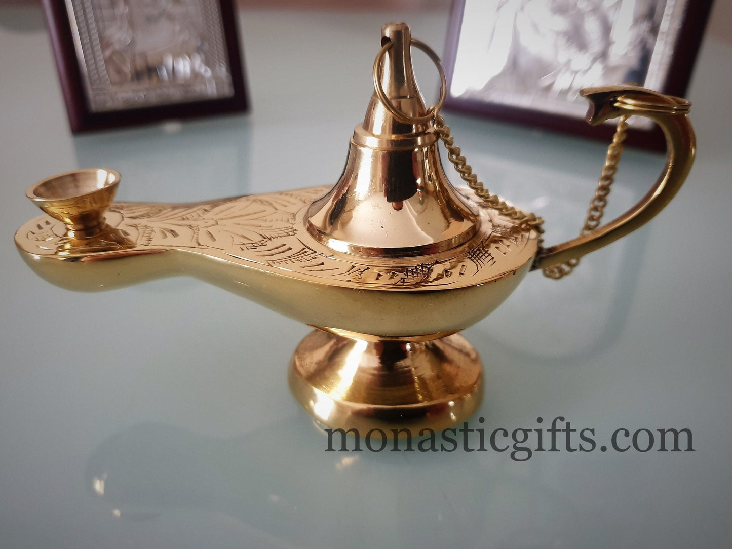 Beautiful Vintage Oil Lamp Aladdin Cap with a chain Quite heavy Amazing Lamp Lamps 100% Authentic Vintage