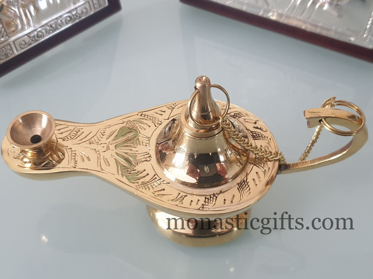 Beautiful Vintage Oil Lamp Aladdin Cap with a chain Quite heavy Amazing Lamp Lamps 100% Authentic Vintage