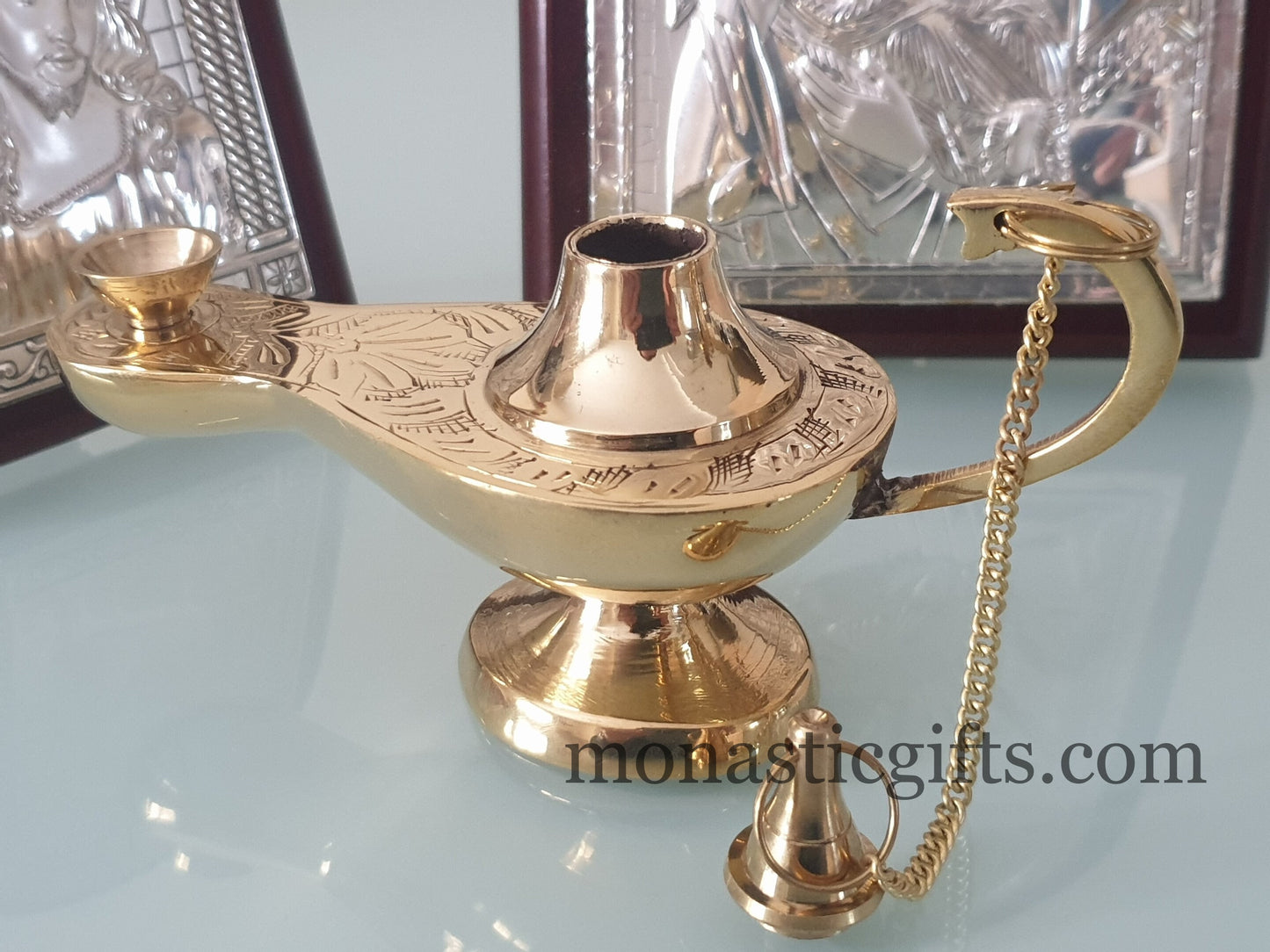 Beautiful Vintage Oil Lamp Aladdin Cap with a chain Quite heavy Amazing Lamp Lamps 100% Authentic Vintage