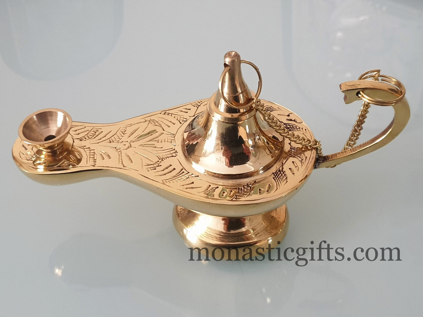 Beautiful Vintage Oil Lamp Aladdin Cap with a chain Quite heavy Amazing Lamp Lamps 100% Authentic Vintage