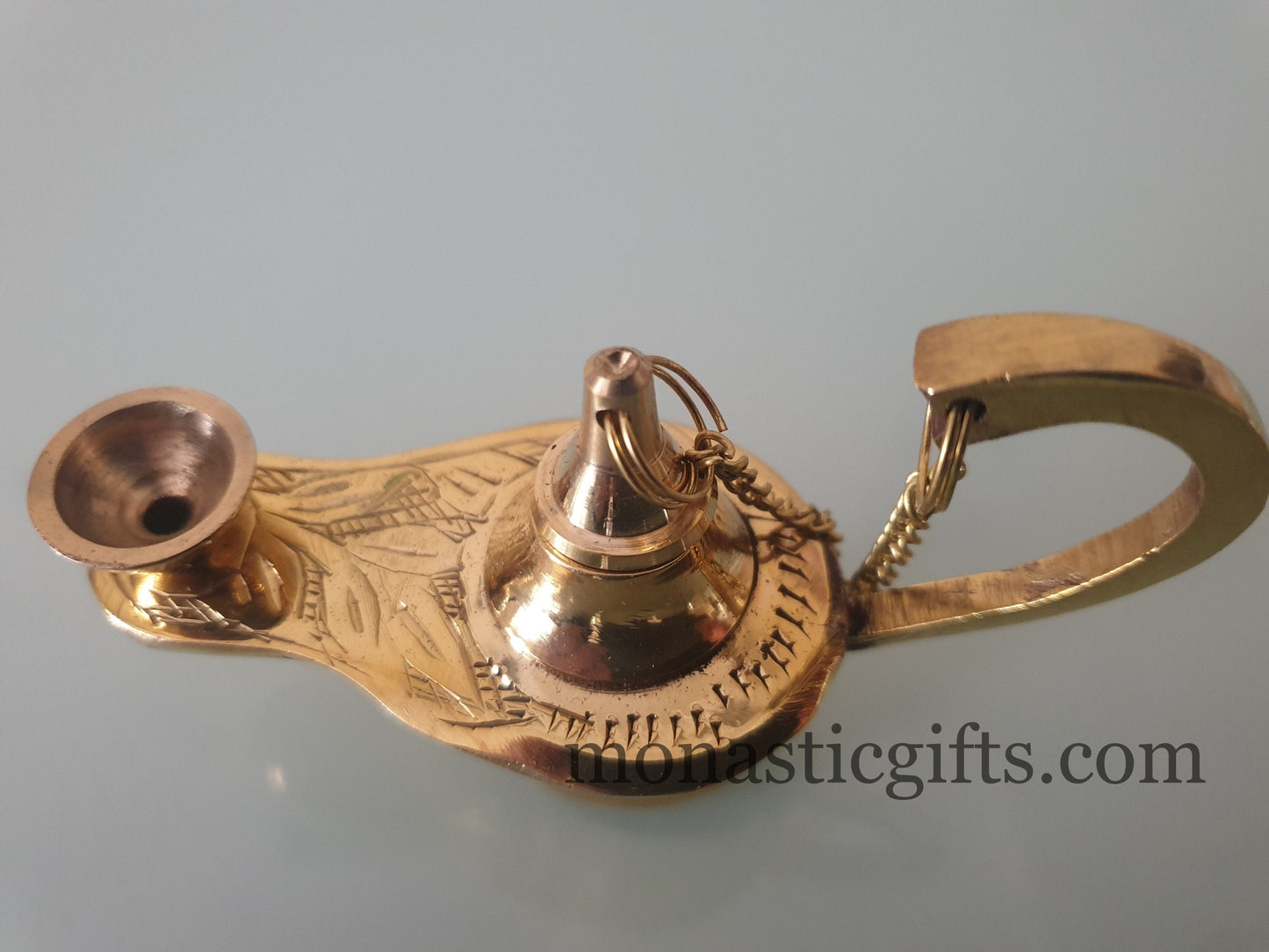 Beautiful Small Oil Lamp Aladdin Cap with a chain Quite heavy Amazing Lamp Lamps 100% Authentic Vintage