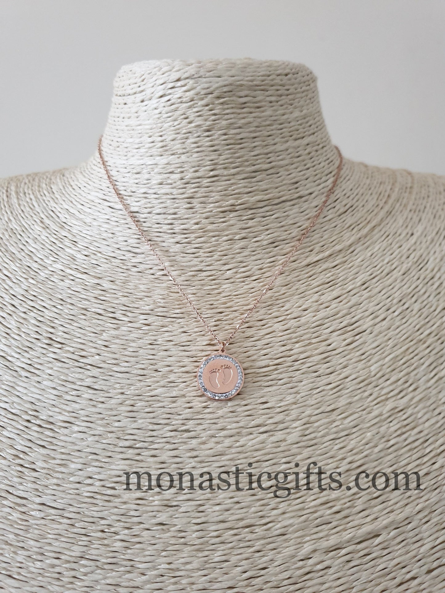 Baby feet necklace for mom, first mothers day gift, Gift For Mom, Mother Necklace