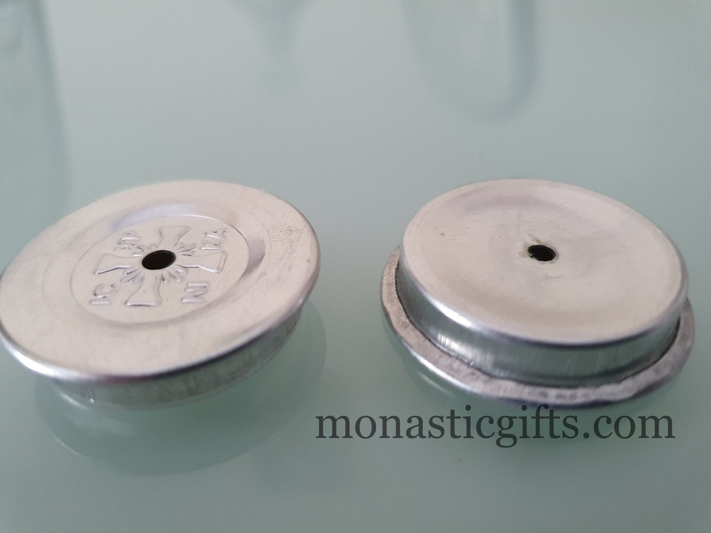 Aluminium wicks Float For Vigil Lamps 2 Pieces the only ones we will never turn upside down