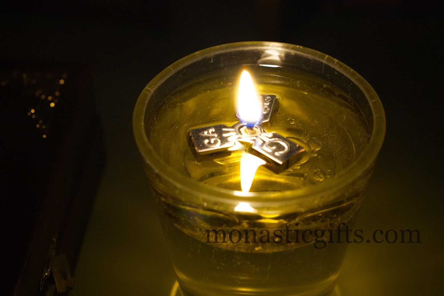 Parafin Wicks with 2 corks floats (Triangular and round) For Vigil Oil Lamps (Approx 400pcs) plus a gift Cork Float