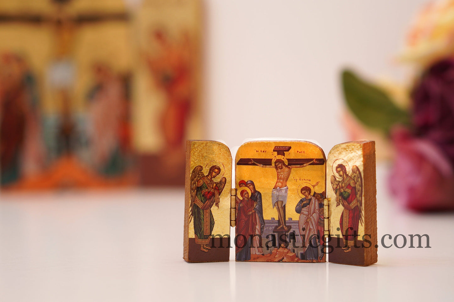 Triptych small wooden Icon with the crucifixion of Jesus Christ and Archangels, Greek Orthodox Icon , Home Decor,Orthodox Gift