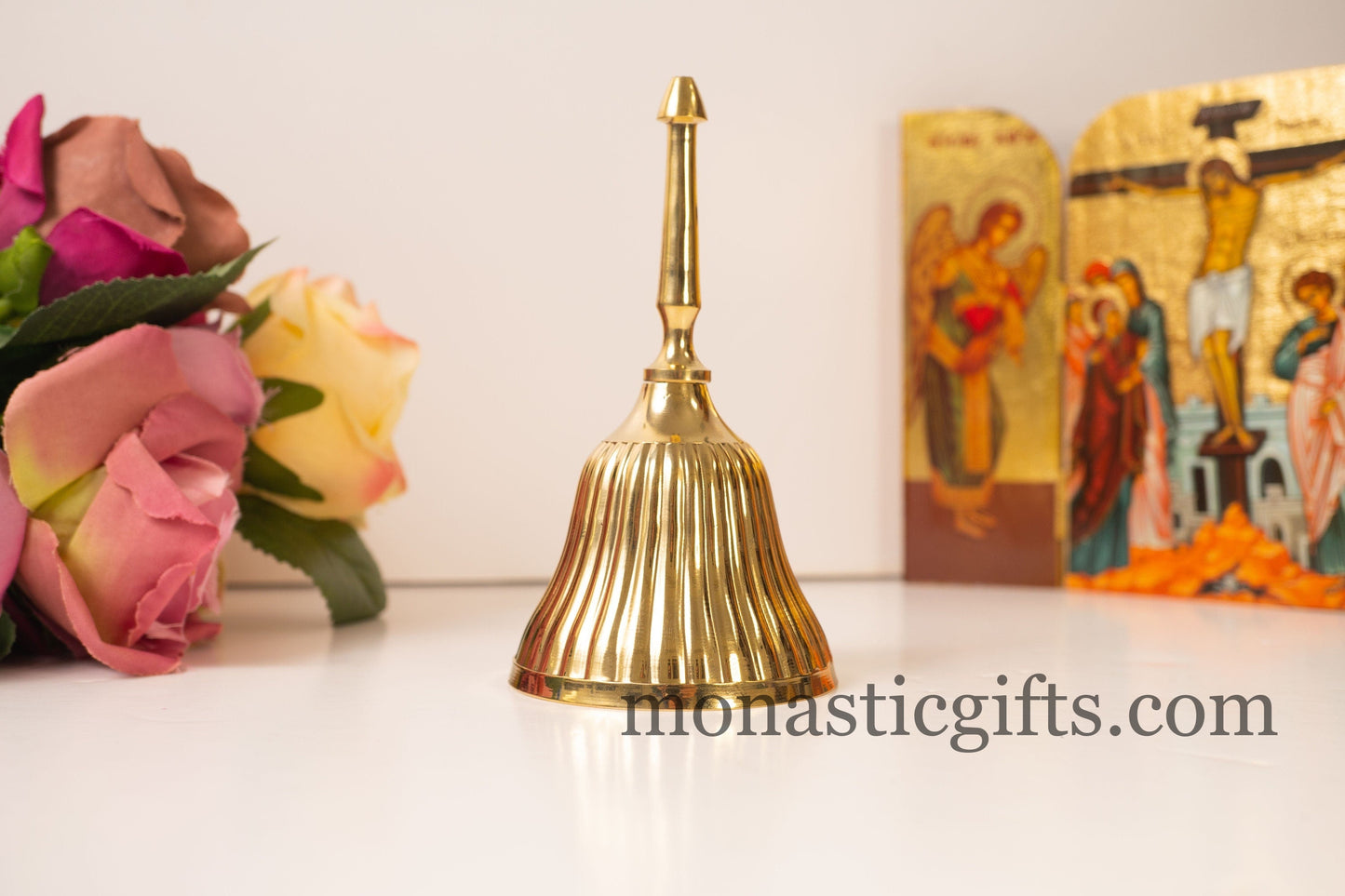 Vintage brass bell with handle ,Church Bell, Visitors Bell, Dinner Bell A perfect gift for your Home-Church