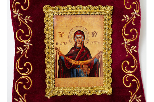 Burgundy Velvet Wall Hanging Banner with Holy Protection Agia Skepi Icon - 25x15 cm (9.84x5.91 in) - 1 Piece