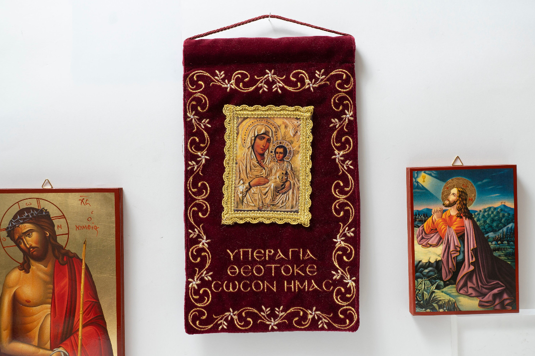 Handcrafted burgundy velvet wall hanging banner with Virgin Mary icon and gold embroidered prayer inscription 25x15 cm (9.84x5.91 in) made in Greece (1 piece)