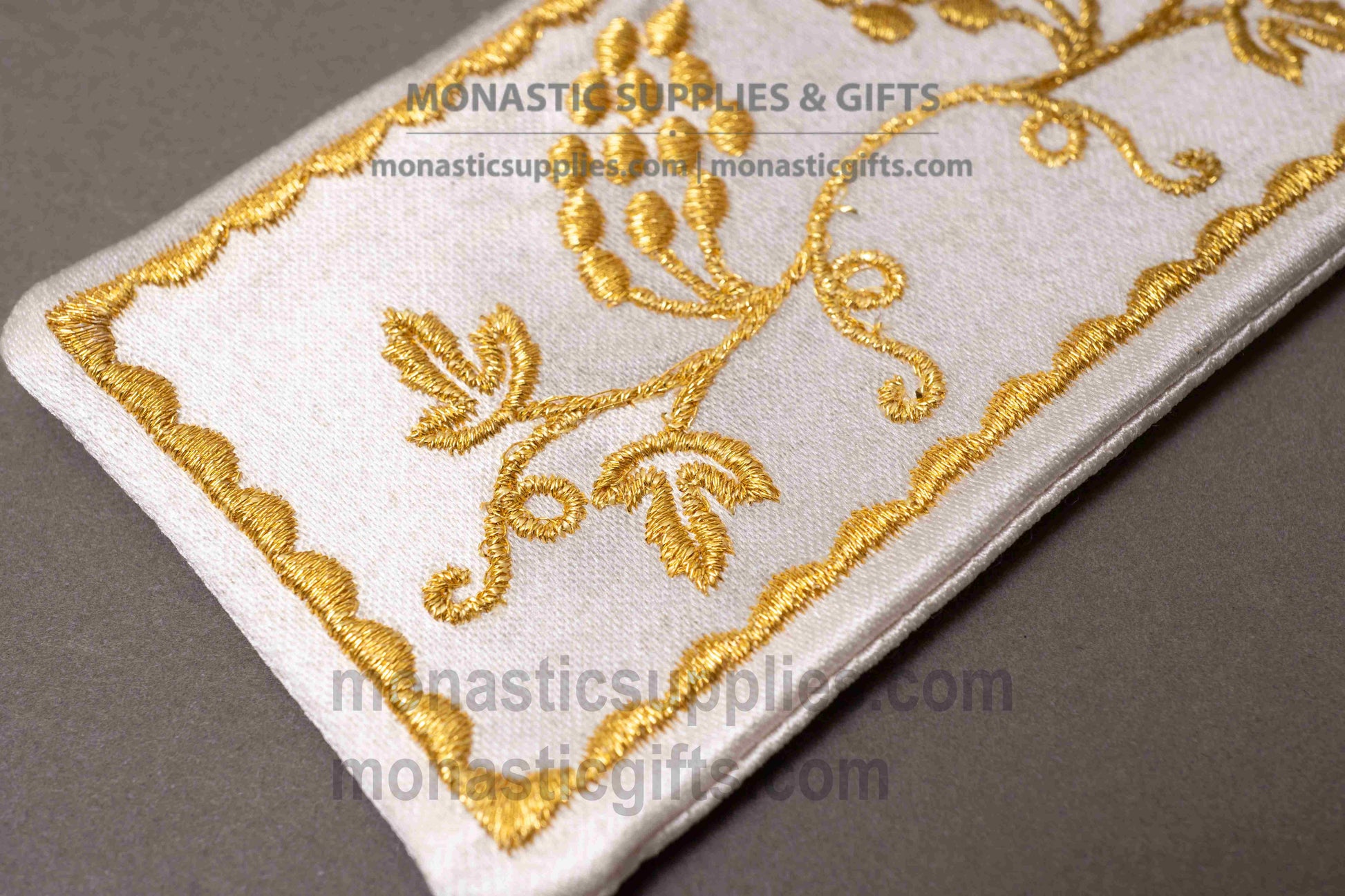 Handcrafted gold embroidered white fabric bookmark with Christian cross and grapevine motif 22x5 cm (8.66x1.97 in) made in Greece (1 piece)