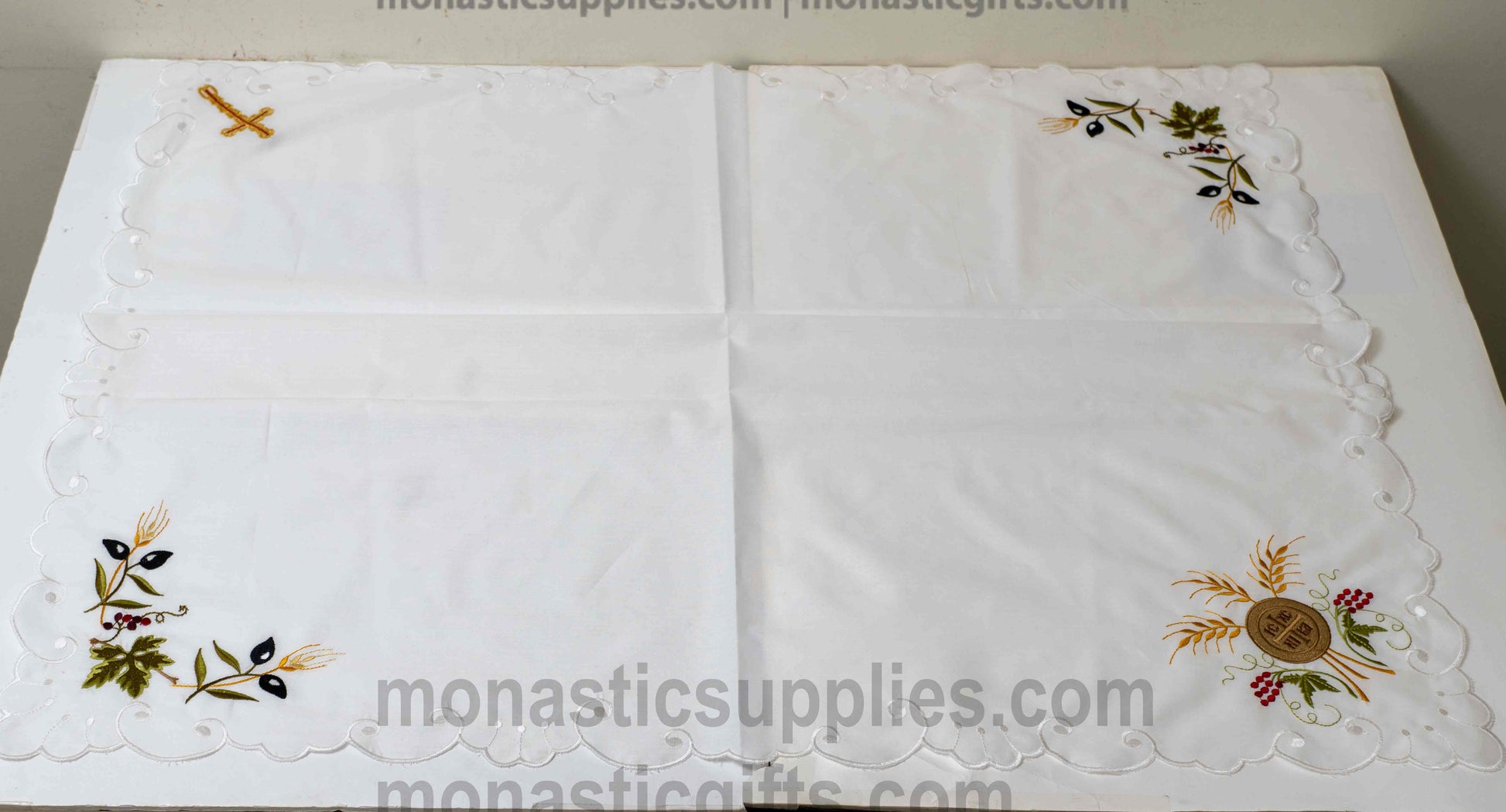 Handcrafted square linen Artoklasia basket cover cloth with embroidered crosses and scalloped cutwork edge 90x90 cm (35.43x35.43 in) made in Greece (1 piece)