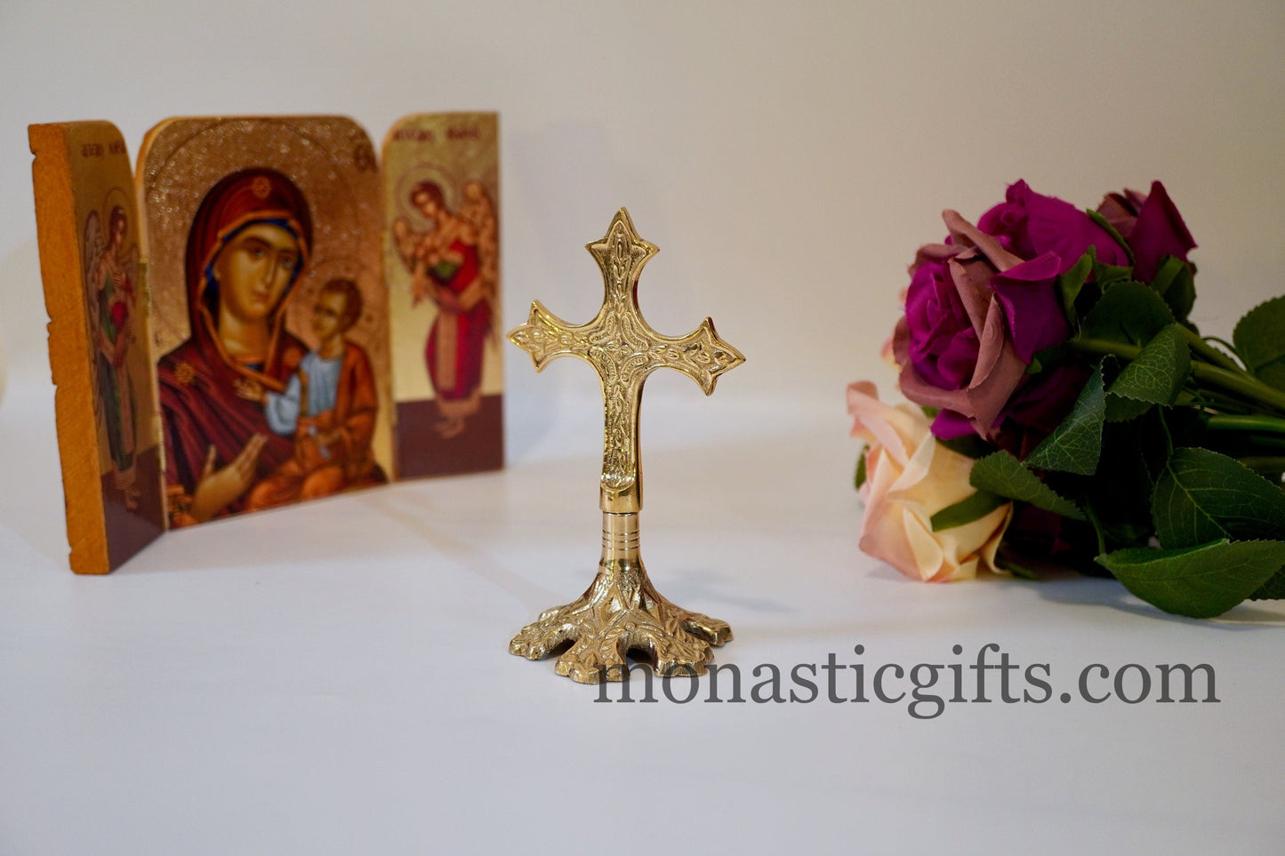 Standing Cross Altar Carved brass - Croce da altare Home Decor  a perfect Christian Gift