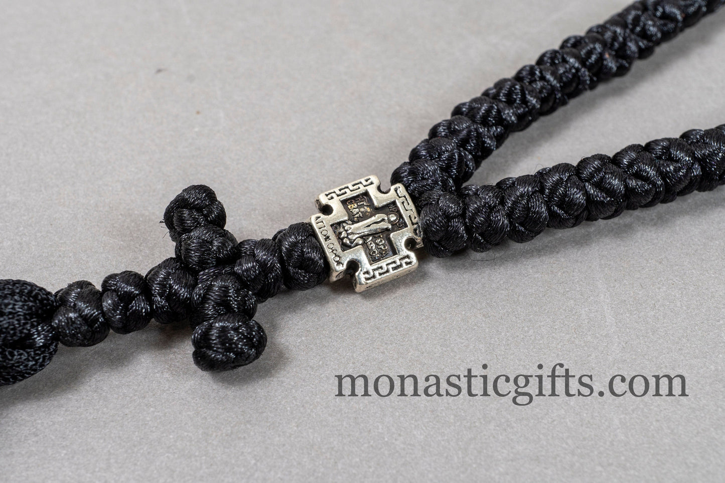 prayer rope 50 knot with metallic element engraved on both sides,featuring remarkable details- Rosary 50 Knots-Rosario-Komboskini-Rosenkranz